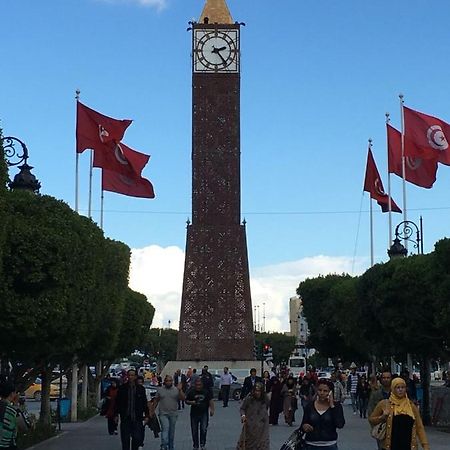 Studio Situe En Plein Centre Ville Tunisz Kültér fotó